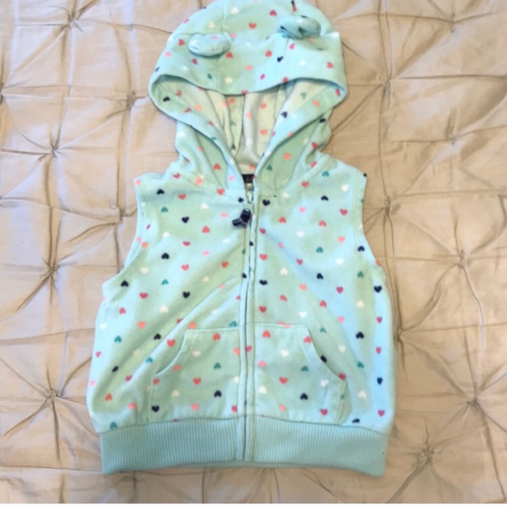 ☀️3/$15 Carter’s fleece heart jacket